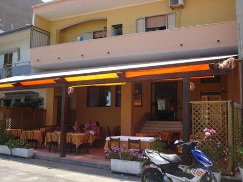 Un Posto Al Sole Bed & Breakfast Torretta  Exterior photo